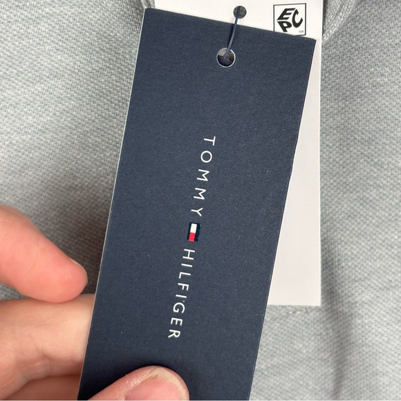 NWT Tommy Hilfiger Boys Light Gray Polo with Red Accents Sz XL (20) - Picture 4 of 11